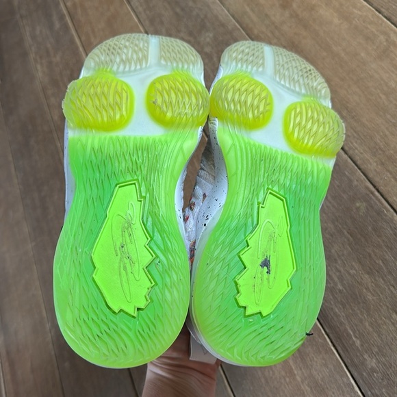 Nike LeBron 17 Air Command Force Shoes size 6Youth - Picture 7 of 8